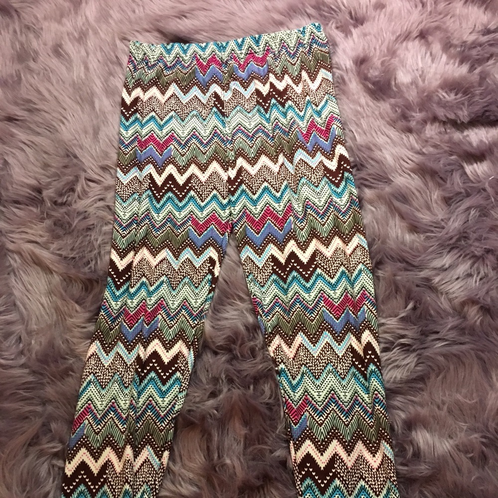 Multi Colored Chevron Patterned soft leggings